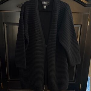 Andrea Jovine Elegant Black Knit Cardigan